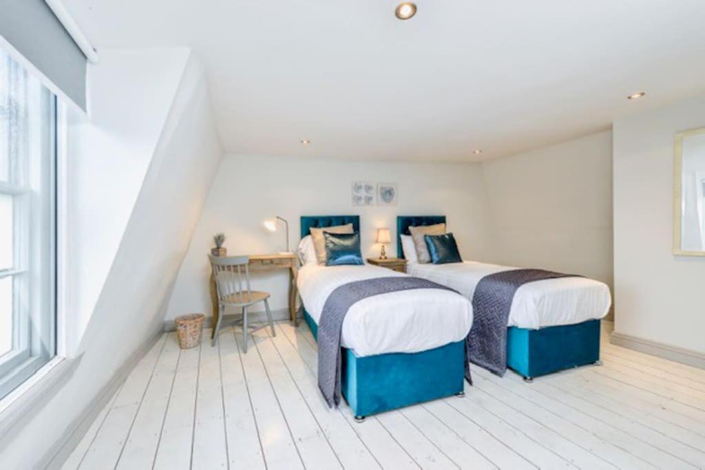 Victorian Townhouse - Stamford Centre - 2 Big Bedrooms, Living Room Kitchen Etc Tastefully Decorated Exteriör bild
