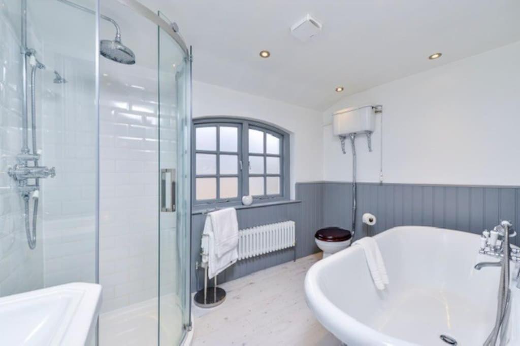 Victorian Townhouse - Stamford Centre - 2 Big Bedrooms, Living Room Kitchen Etc Tastefully Decorated Exteriör bild